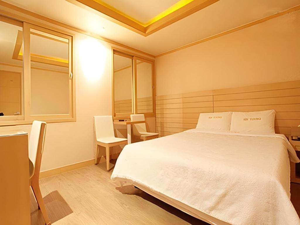 Sinyoung Motel Seul Esterno foto